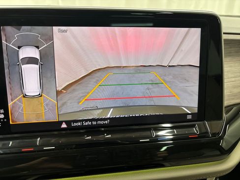 Used 2025 Volkswagen Atlas SEL Premium R-Line image 20