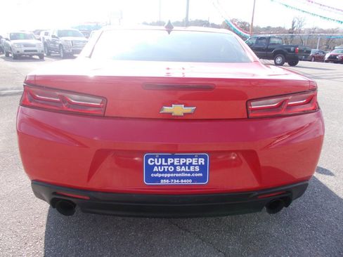 Used 2018 Chevrolet Camaro LT image 4