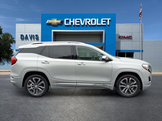 Used 2019 GMC Terrain Denali AWD/4WD image 2