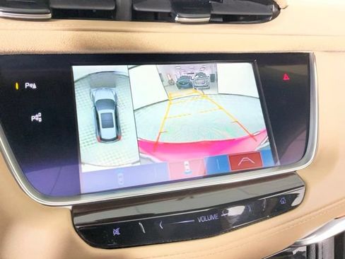 Used 2019 Cadillac XT5 Platinum AWD/4WD image 10