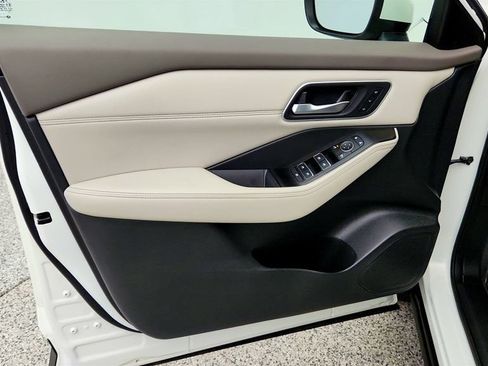 Used 2021 Nissan Rogue SL w/ Premium Package FWD image 12