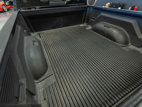 Used 2017 RAM 1500 Express RWD image 12