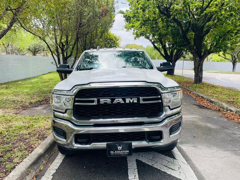 Used 2022 RAM 3500 Tradesman w/ Chrome Appearance Group image 8