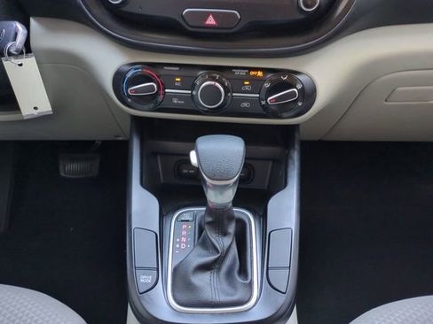 Used 2020 Kia Soul LX image 19