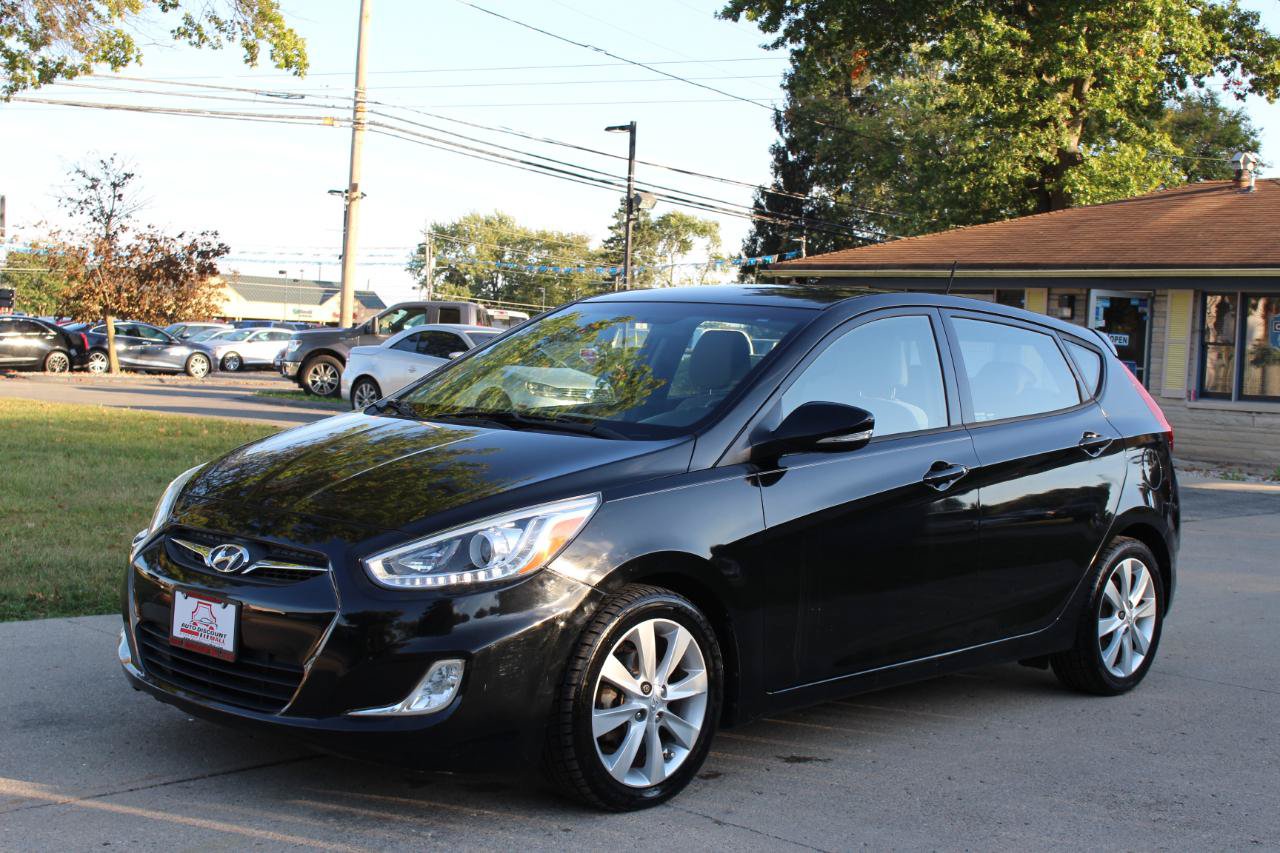 Used 2014 Hyundai Accent SE FWD image 5