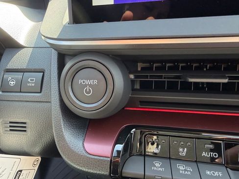 New 2026 Toyota Prius Plug-In Hybrid image 24