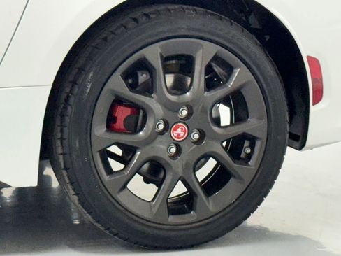 Used 2017 FIAT 124 Spider Abarth image 37