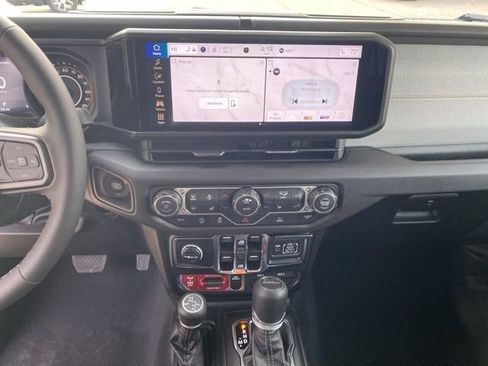 New 2026 Jeep Gladiator Willys AWD/4WD image 18