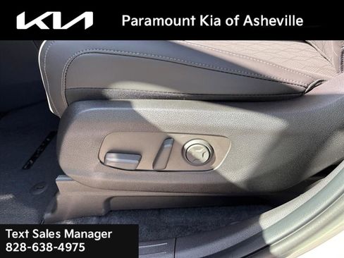 New 2026 Kia Carnival EX image 19