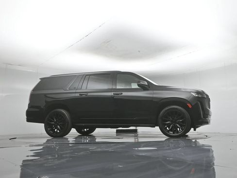 Used 2021 Cadillac Escalade ESV Luxury AWD/4WD image 58