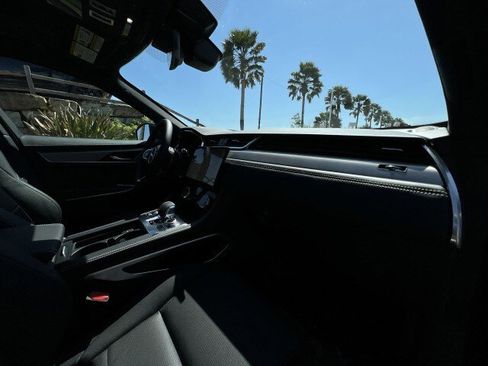 New 2025 Jaguar F-PACE R-Dynamic S image 27