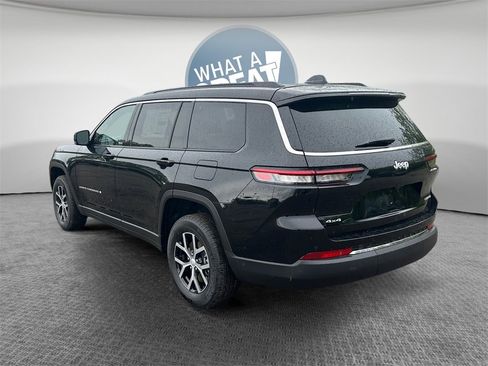 New 2025 Jeep Grand Cherokee L Limited w/ Black Appearance Package image 6