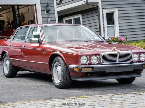 Used 1988 Jaguar XJ Vanden Plas RWD image 12