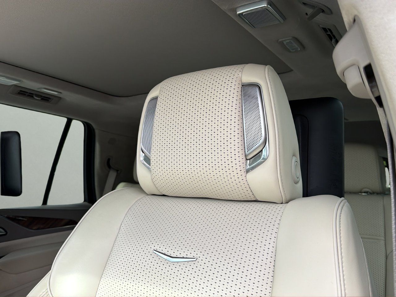Used 2024 Cadillac Escalade Sport Platinum AWD/4WD image 12