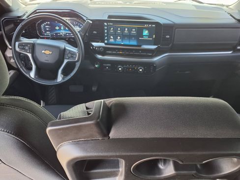 Used 2023 Chevrolet Silverado 1500 LT AWD/4WD image 17