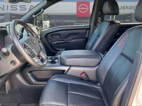 Used 2023 Nissan Titan PRO-4X w/ Pro-4x Convenience Package AWD/4WD image 21