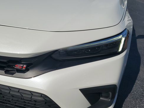 Used 2023 Honda Civic Si image 3