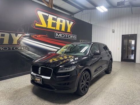 Used 2023 Lincoln Nautilus Reserve w/ Monochromatic Package image 1