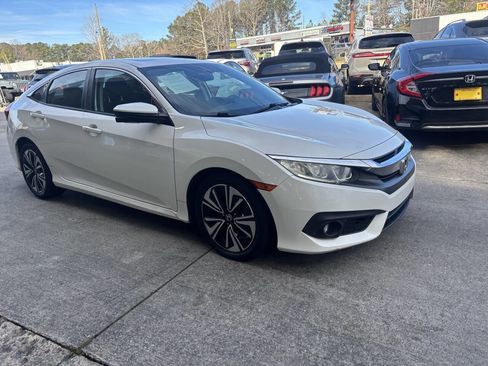 Used 2016 Honda Civic EX-T image 3