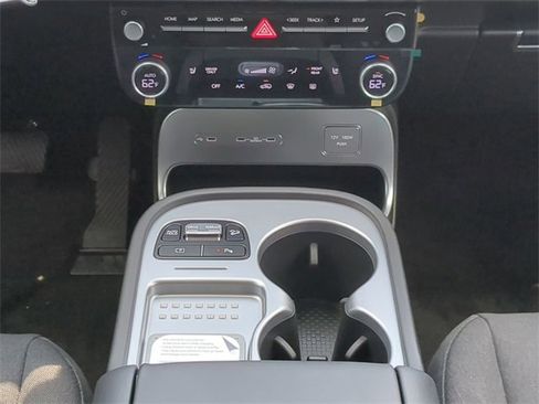 New 2026 Hyundai Ioniq 9 SE image 16