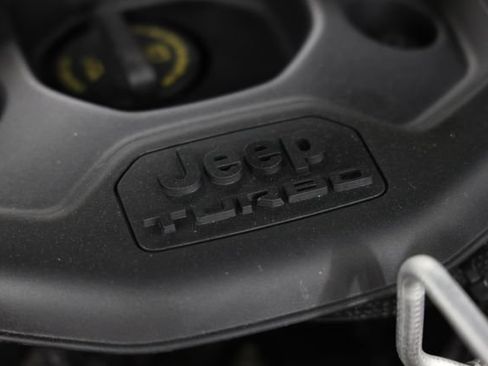 Used 2023 Jeep Grand Cherokee 4WD 4xe image 7