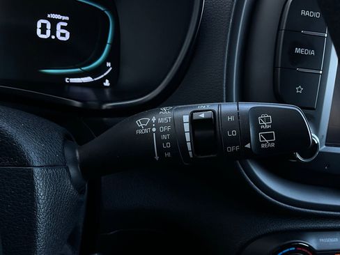 Used 2025 Kia Soul LX w/ LX Technology Package image 33