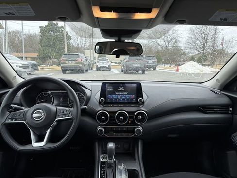 Used 2024 Nissan Sentra SV image 16