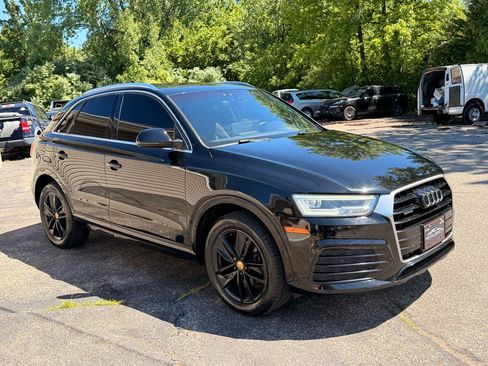 Used 2018 Audi Q3 2.0T Premium Plus w/ Premium Plus Package AWD/4WD image 10