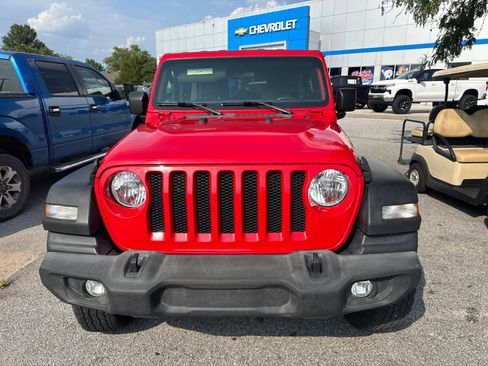Used 2021 Jeep Wrangler Unlimited Sport AWD/4WD image 2