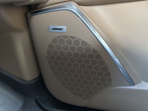 Used 2020 Cadillac Escalade Platinum AWD/4WD image 15