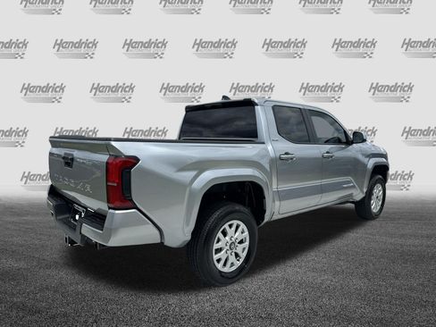 Certified 2025 Toyota Tacoma SR5 AWD/4WD image 10