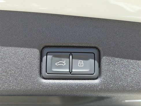 New 2025 Audi Q5 Premium Plus w/ Premium Plus image 13