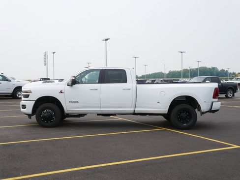 New 2026 RAM 1500 Laramie w/ Night Edition image 15