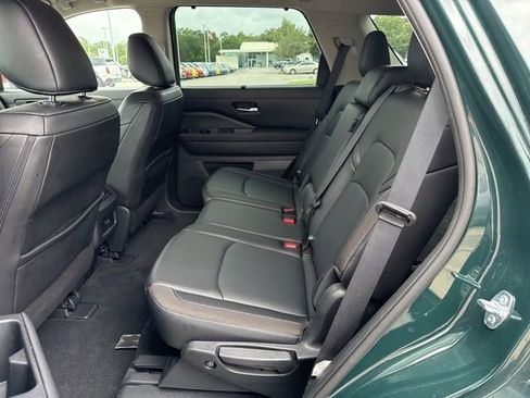 Used 2025 Nissan Pathfinder SL FWD image 22