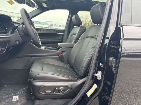 New 2026 Jeep Grand Cherokee Limited AWD/4WD image 7