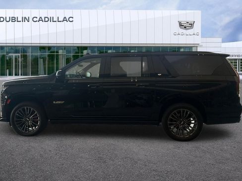 Certified 2024 Cadillac Escalade ESV V w/ LPO, ONYX Package AWD/4WD image 7