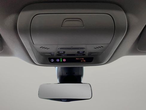 Used 2021 Buick Enclave Avenir w/ Avenir Technology Package AWD/4WD image 15