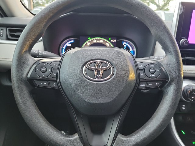 Used 2024 Toyota RAV4 XLE AWD/4WD image 14