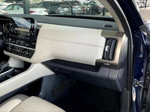 Certified 2022 Nissan Pathfinder Platinum w/ Lighting Package (N93) image 17