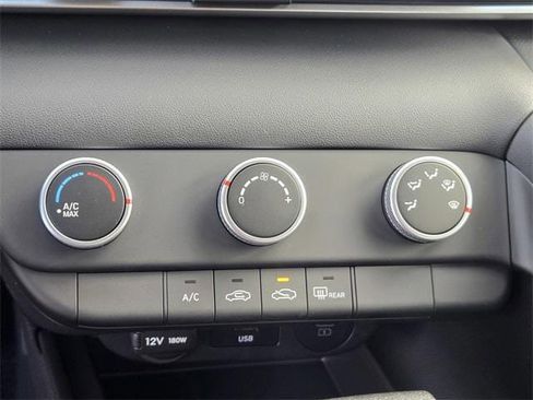 New 2026 Hyundai Elantra SE image 21