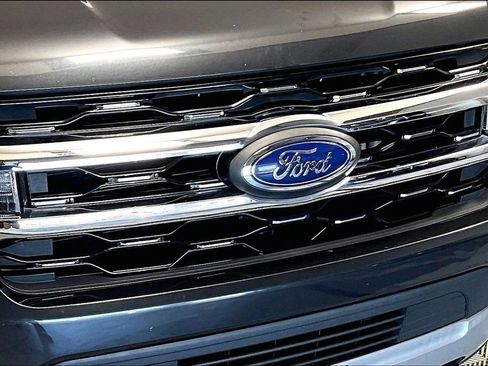 Used 2023 Ford Expedition Limited image 30