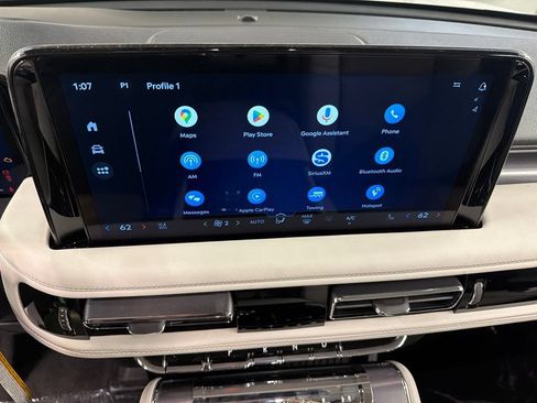 Used 2026 Lincoln Aviator AWD image 9