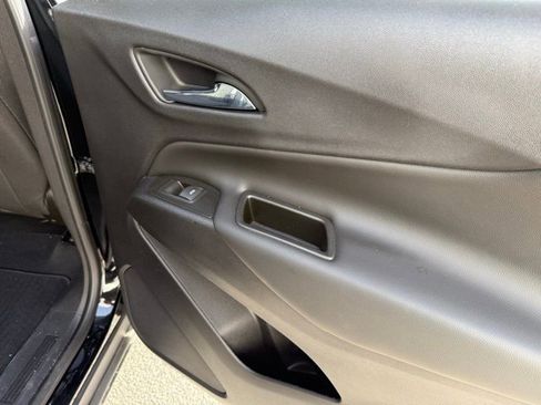 Used 2021 Chevrolet Equinox LT image 24