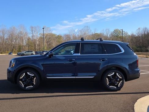 New 2025 Kia Telluride EX w/ EX Captain's Chair Package image 2