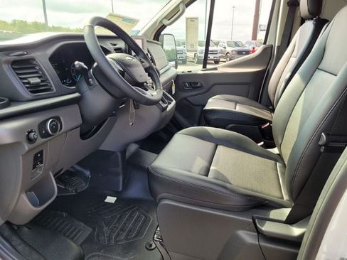 New 2025 Ford Transit 250 Low Roof RWD image 5