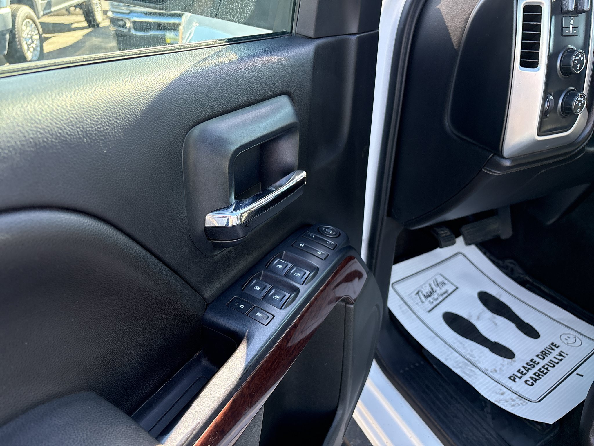 Used 2014 GMC Sierra 1500 SLE w/ SLE Value Package AWD/4WD image 11