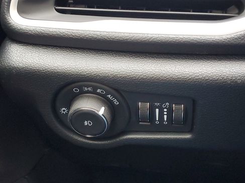 New 2026 Chrysler Pacifica Select w/ S Appearance Package image 12