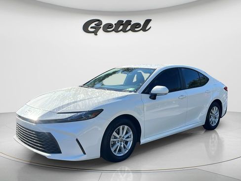 Used 2026 Toyota Camry LE w/ Convenience Package FWD image 1