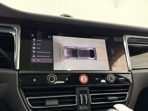 Certified 2025 Porsche Macan image 45