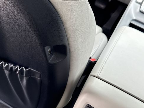 Used 2021 Hyundai Palisade SEL w/ Premium Package image 15